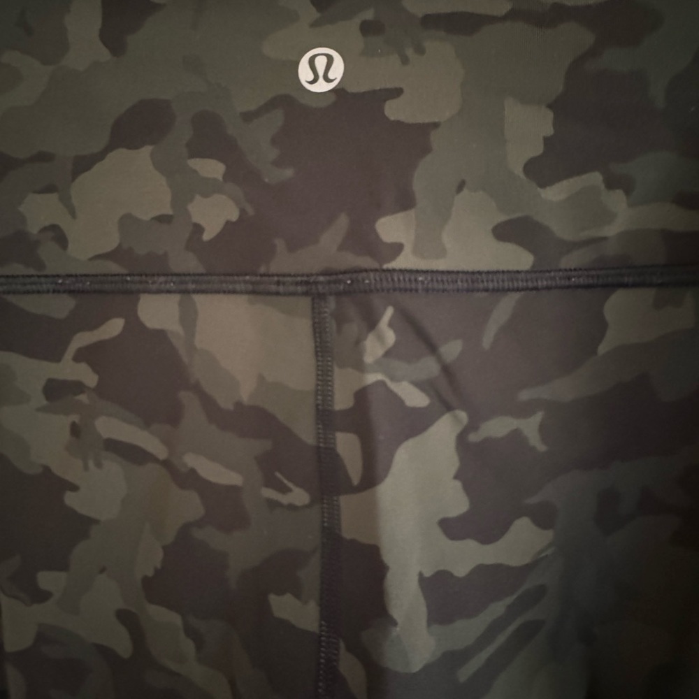 Lululemon Camo High Rise WunderUnder Leggings Size 6 Green Camouflage - Picture 4 of 5